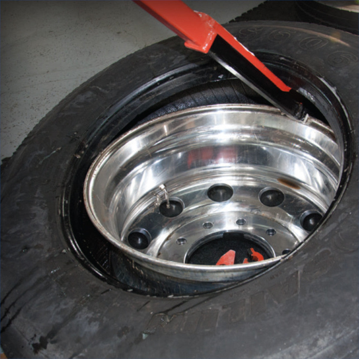 ESCO | Pneu-Tek Universal Impact Driven Demounter - Large Truck Tire Kit (20415)