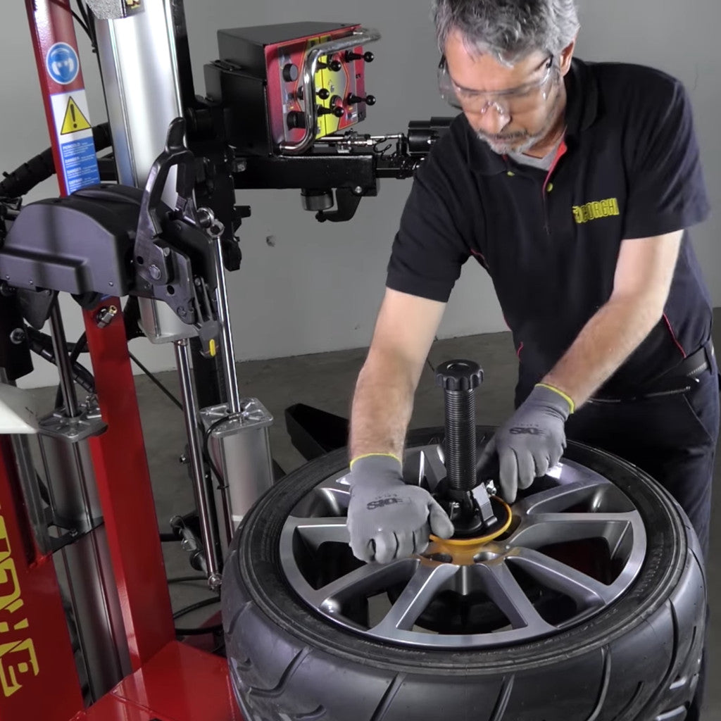 Corghi | Artigilo 5000 Touchless Electric Tire Changer with BPT Helper Assist Arm (AM5000)