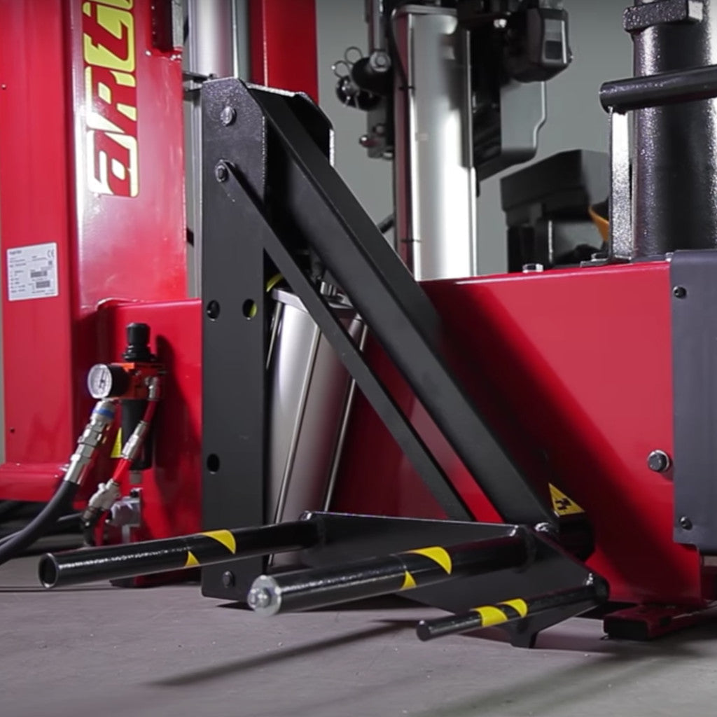 Corghi | Artigilo 5000 Touchless Electric Tire Changer with BPT Helper Assist Arm (AM5000)