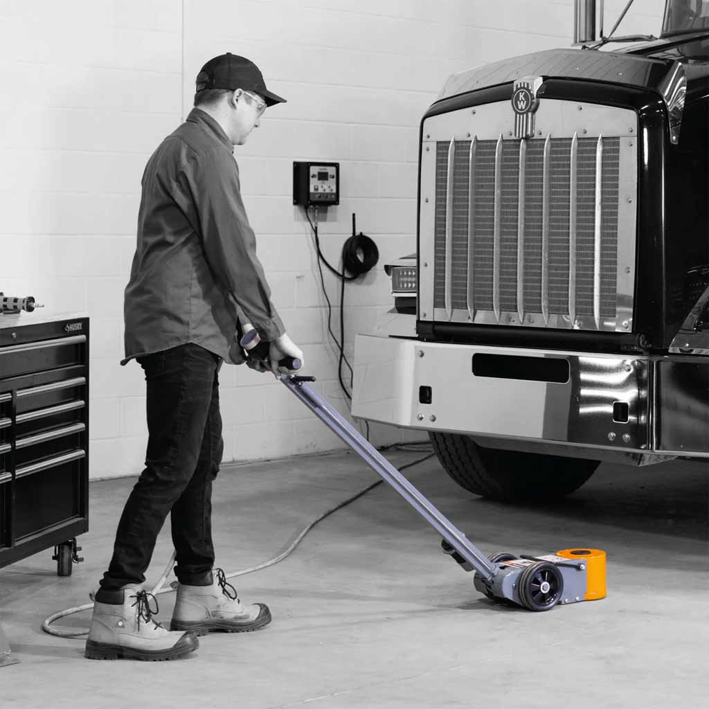 Martins MFJ-30T | Professional 33-Ton 2-Stage Air/Hydraulic Floor Jack
