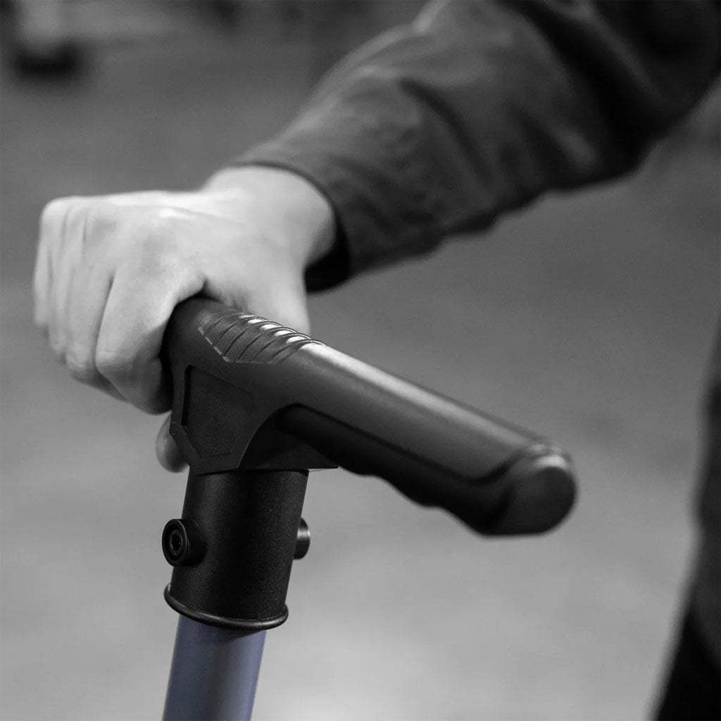 Martins | Professional Low Profile 2-Ton Floor Jack (MFJ-P2T)