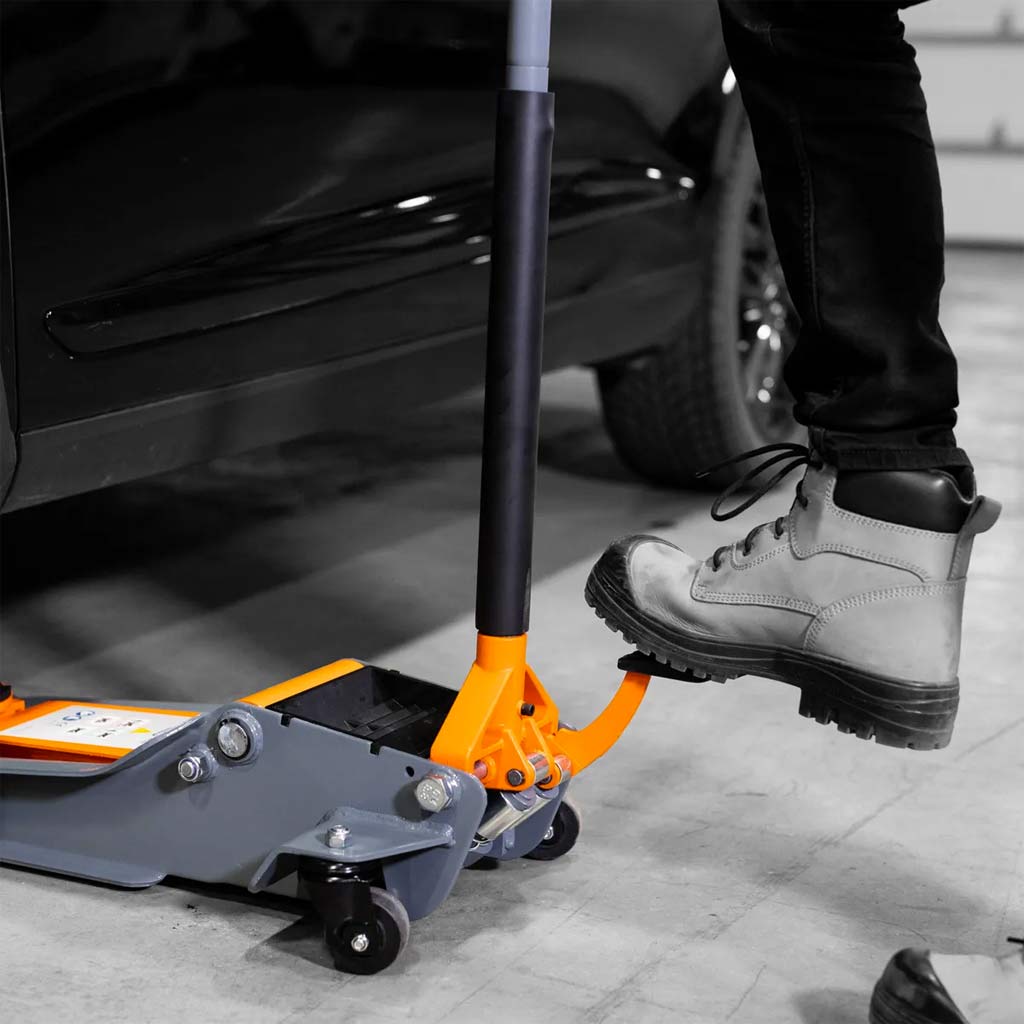 Martins | Professional Low Profile 3-Ton Floor Jack (MFJ-P3T)