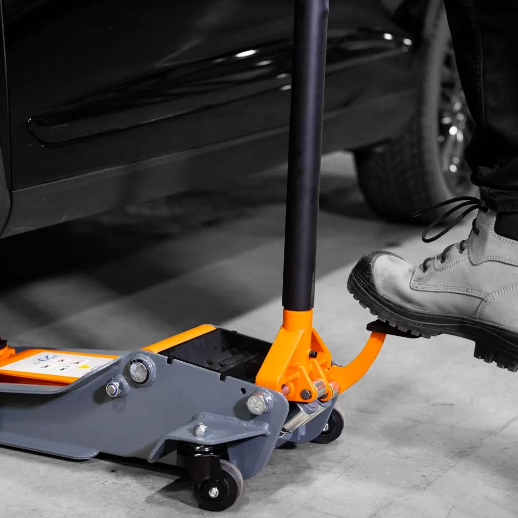 Martins | Professional Long Reach 2-Ton Floor Jack (MFJ-PL2T)