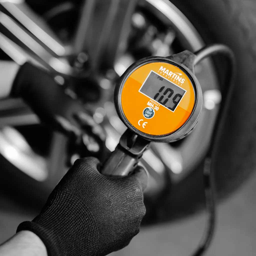 Martins MH-30 | Flate Mate Handheld Digital Tire Inflator