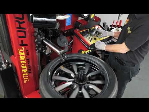 Corghi | Artiglio Master Force With Arm 32″ Contactless Smart System Tire Changer (0-11124009/00)