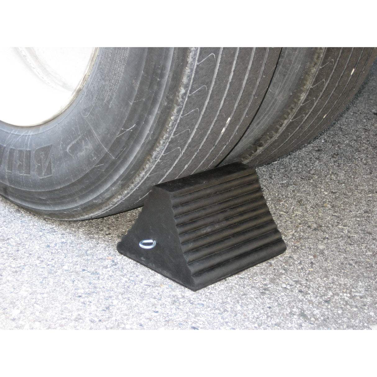 AME | 15300 Rubber Wheel Chock (LRC)