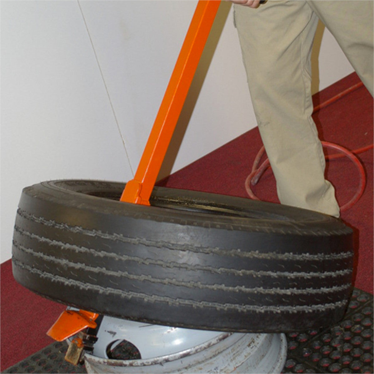 ESCO | Pneu-Tek Universal Impact Driven Demounter - Large Truck Tire Kit (20415)