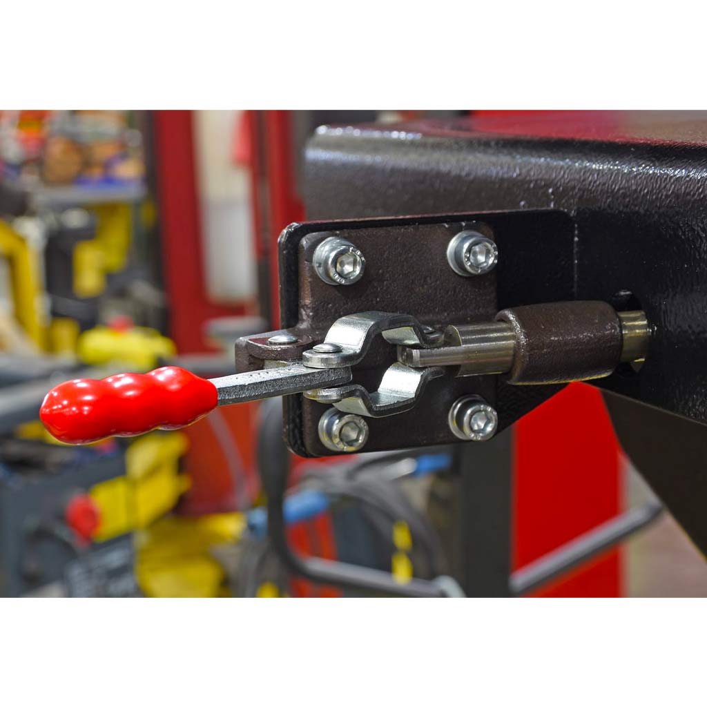 Challenger Lifts | Electric Vehicle Battery Lifting Table with 3300 lb. Capacity (BT3300)