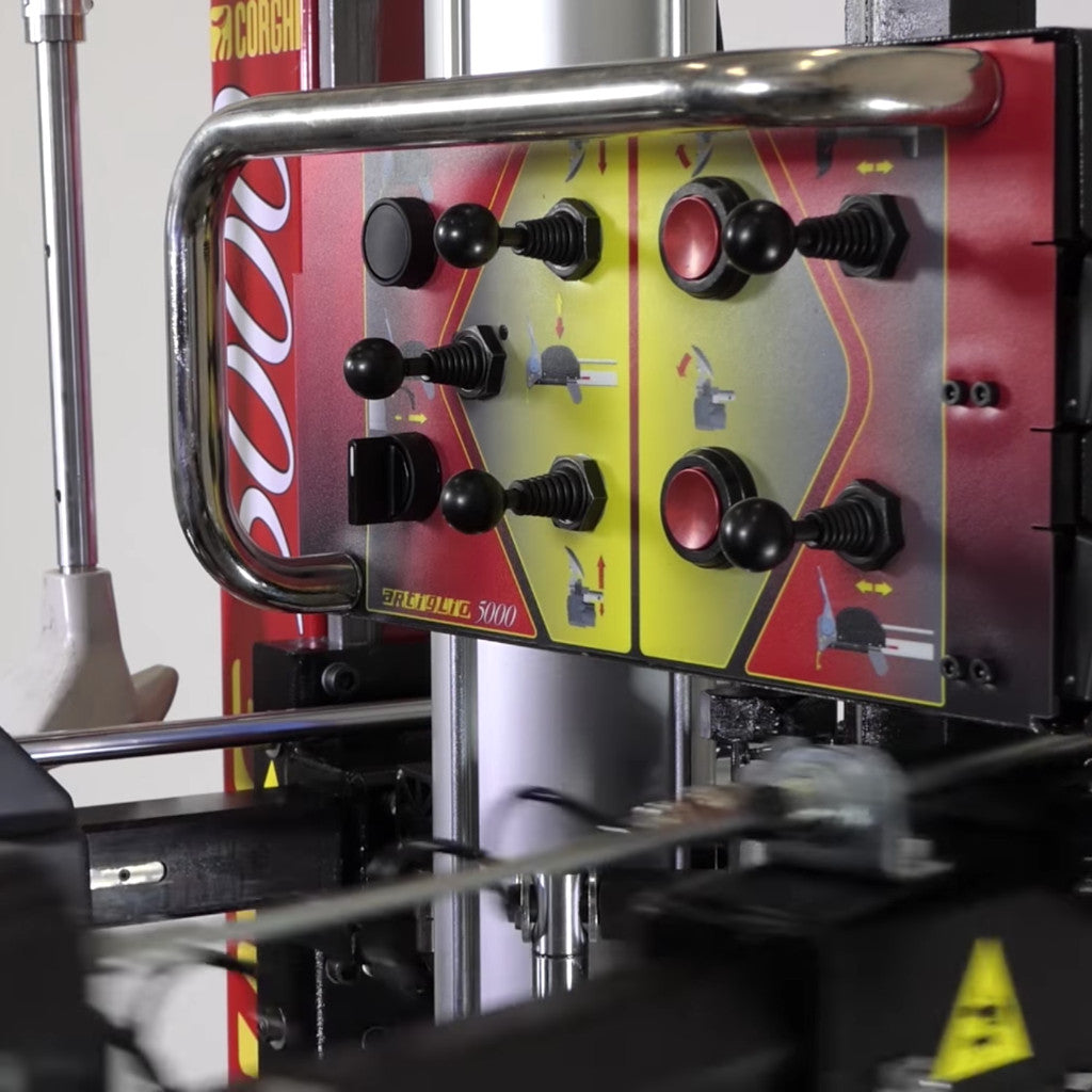 Corghi | Artigilo 5000 Touchless Electric Tire Changer with BPT Helper Assist Arm (AM5000)