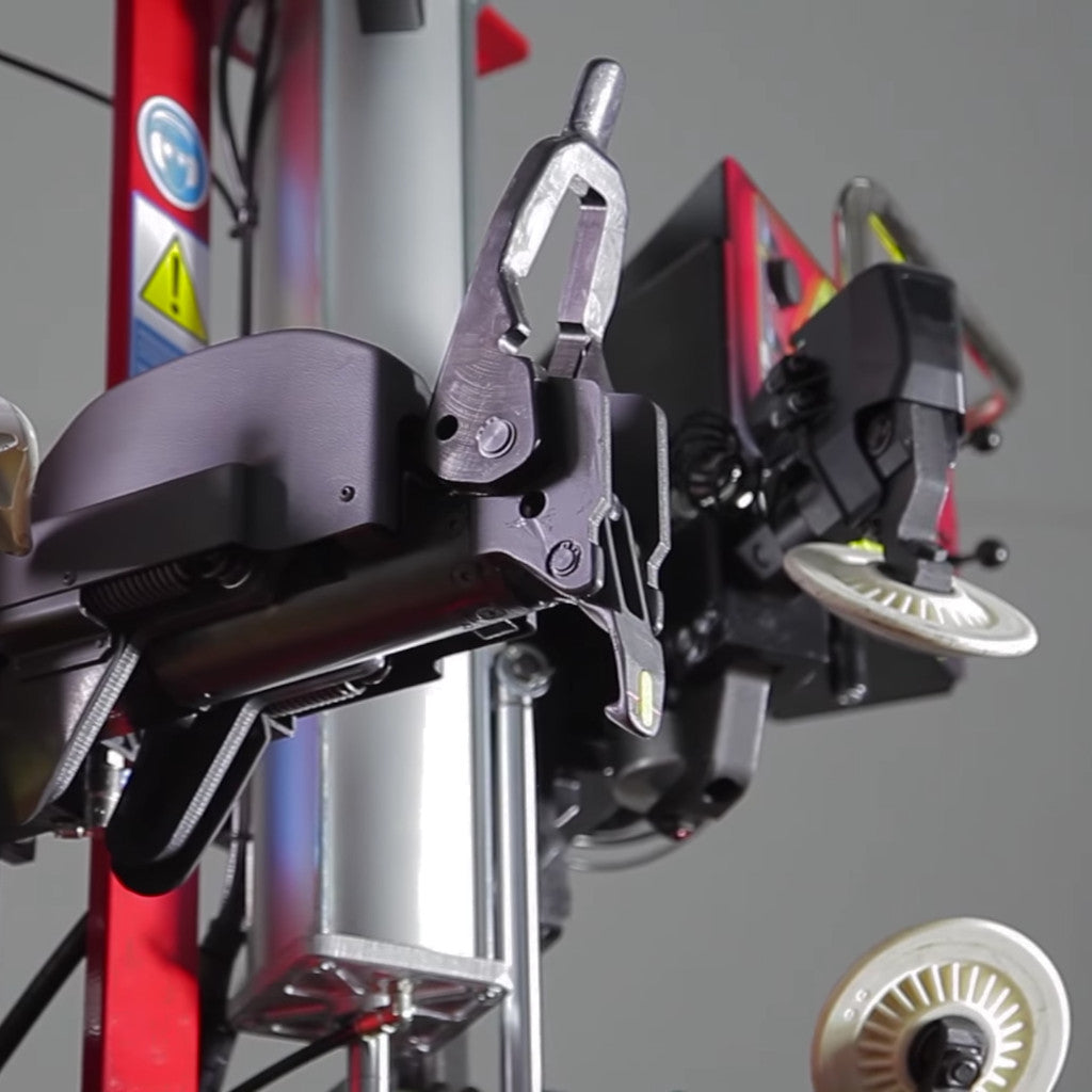 Corghi | Artigilo 5000 Touchless Electric Tire Changer with BPT Helper Assist Arm (AM5000)