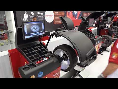 Corghi | EM9780C Plus Automatic Wheel Balancer with Touchscreen Monitor & Contactless Measuring System (EM9780C)