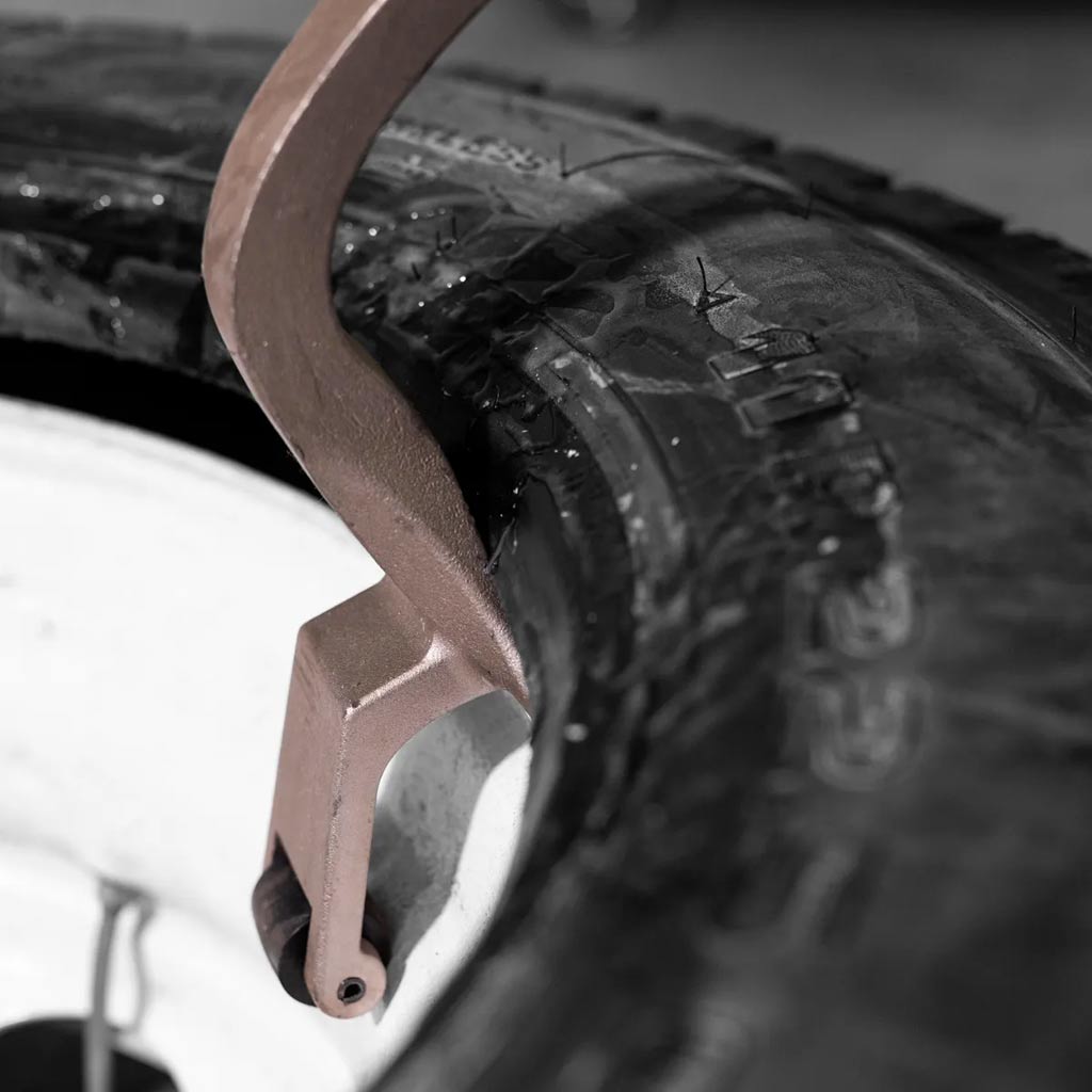 Martins | Truck Tire Demounting Tool (MDT-T)