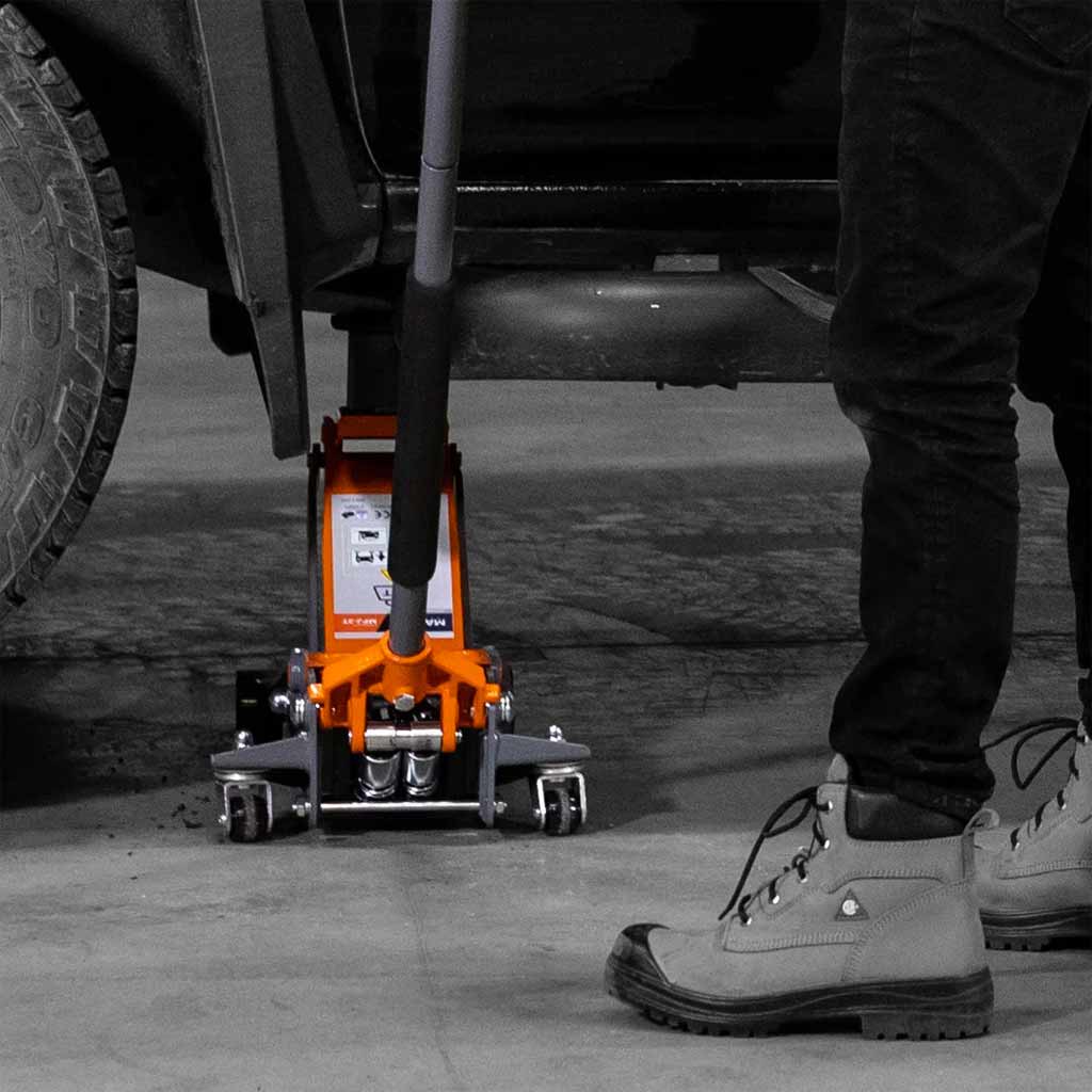 Martins MFJ-3T | Low Profile 3-Ton Floor Jack – Tire Supply Network